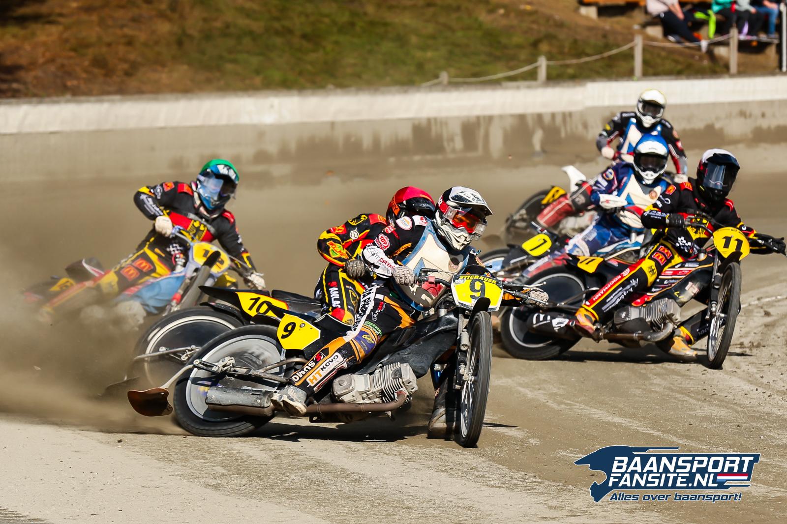 Britové slavili titul