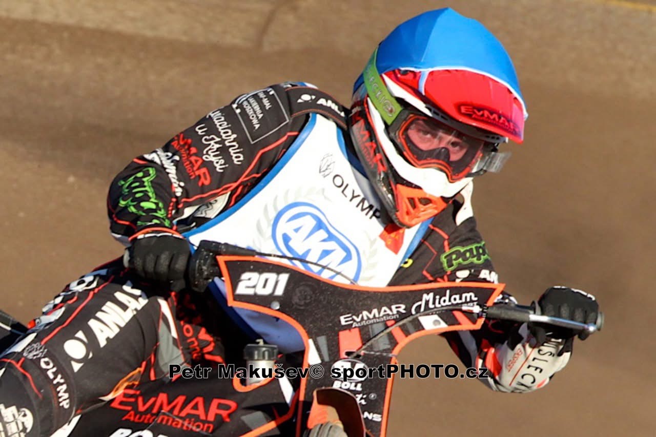 Jan Kvěch vybojoval čtrnáct bodů a zajel traťový rekord, ale na výhru to nestačilo